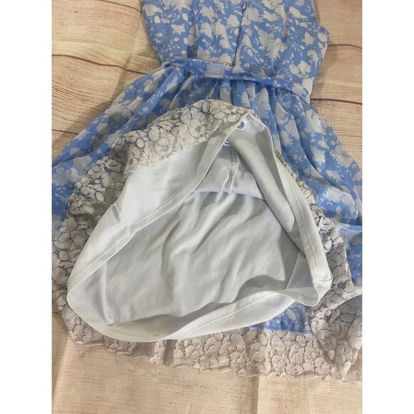 Disney Alice Through The Looking Glass Blue Lace Floral Dress - Medium - Picture 13 of 16